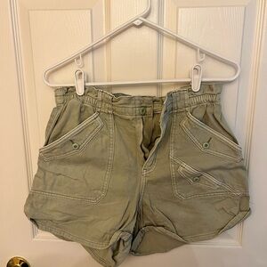 Stylish Women's Green Baggy Short